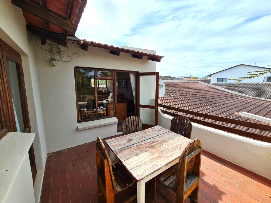 6 Bedroom Property for Sale in Noorsekloof Eastern Cape